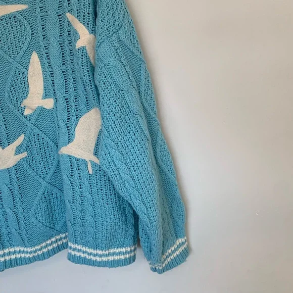 Taylor Swift 1989 Blue Cardigan with White Trim Size M/L Tayor - Picture 8 of 12